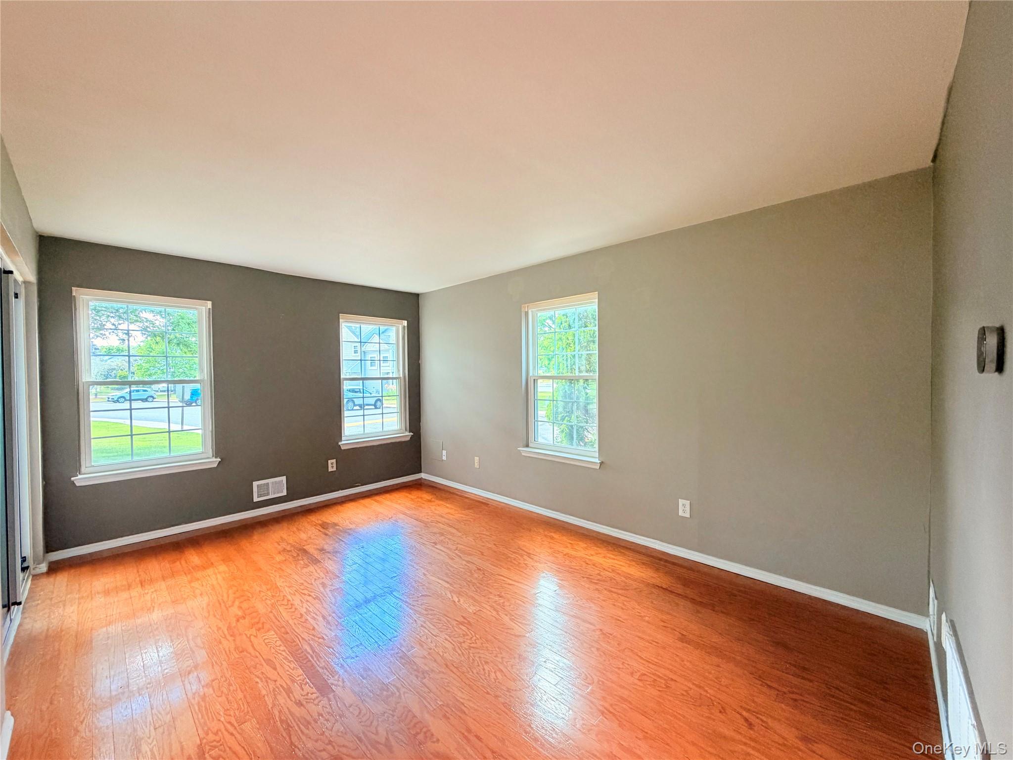 15 Kendal Lane – For Sale photo 10