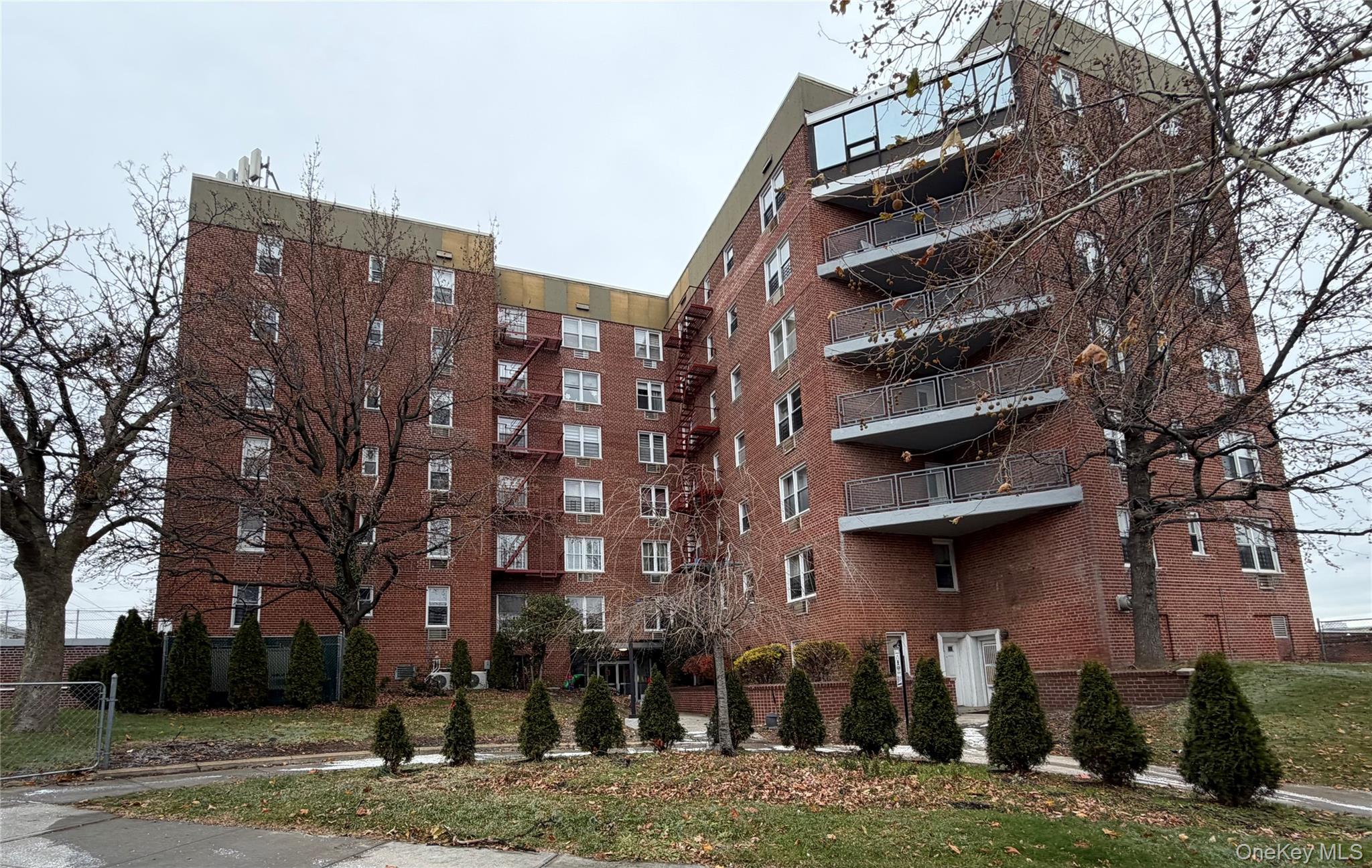 151-05 Cross Island Parkway, Unit 3E photo 25
