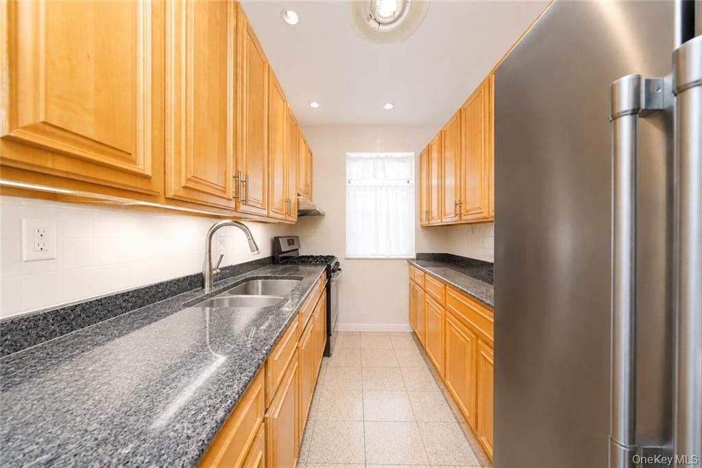 2343 E 22nd Street – For Sale photo 11