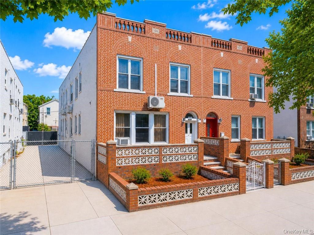 2343 E 22nd Street – For Sale photo 2