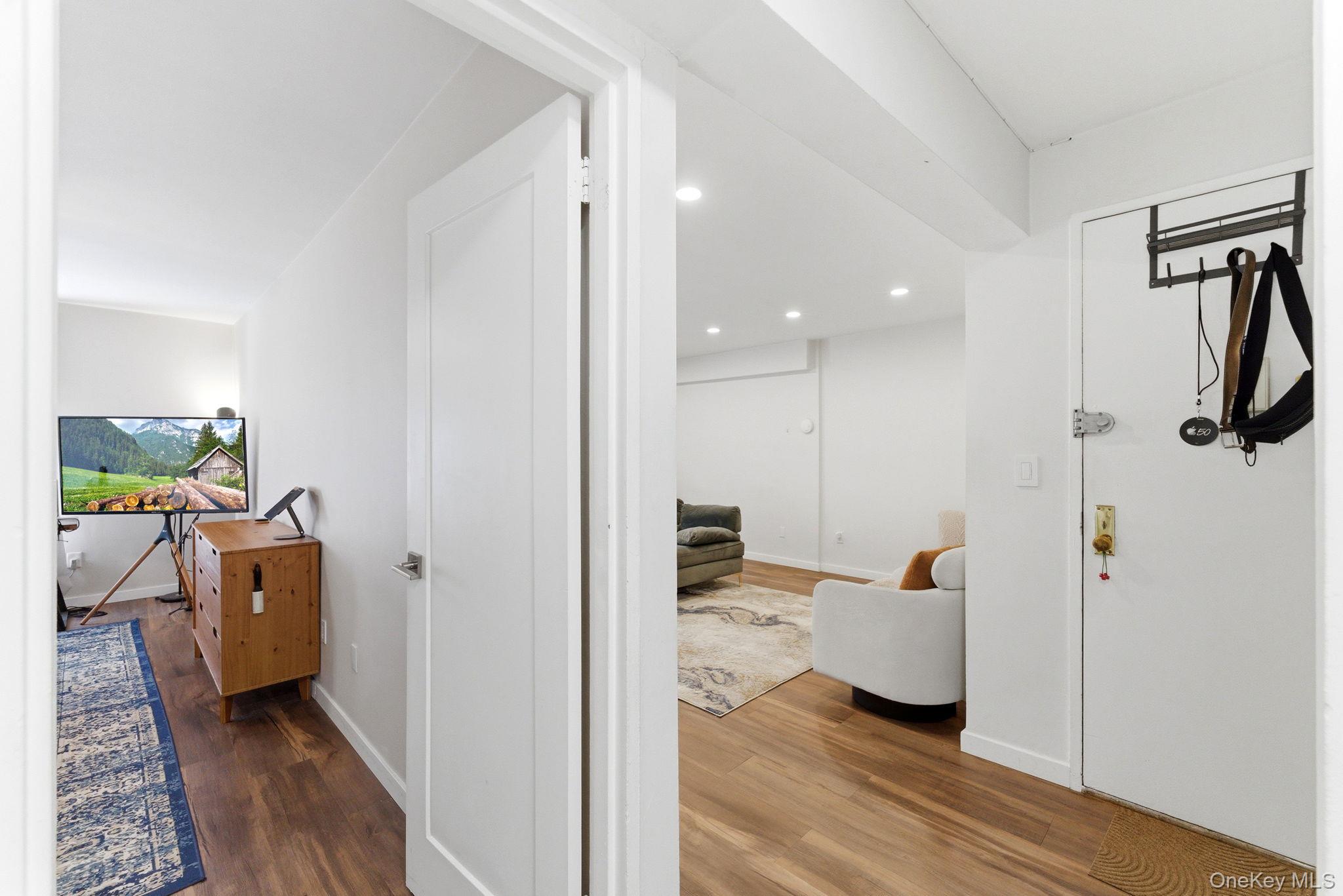 250 N Broadway, Unit 5B photo 15