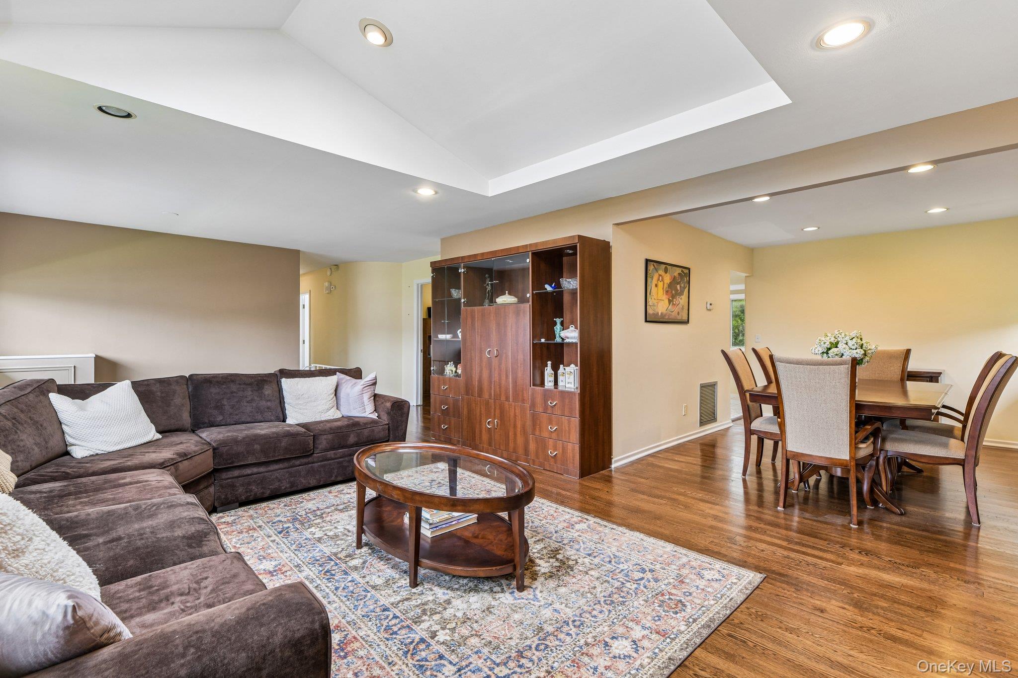 14 Gloria Place – For Sale photo 6