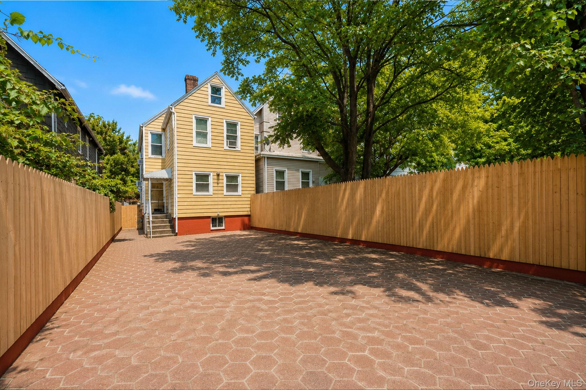 34 Simonson Place – For Sale photo 4