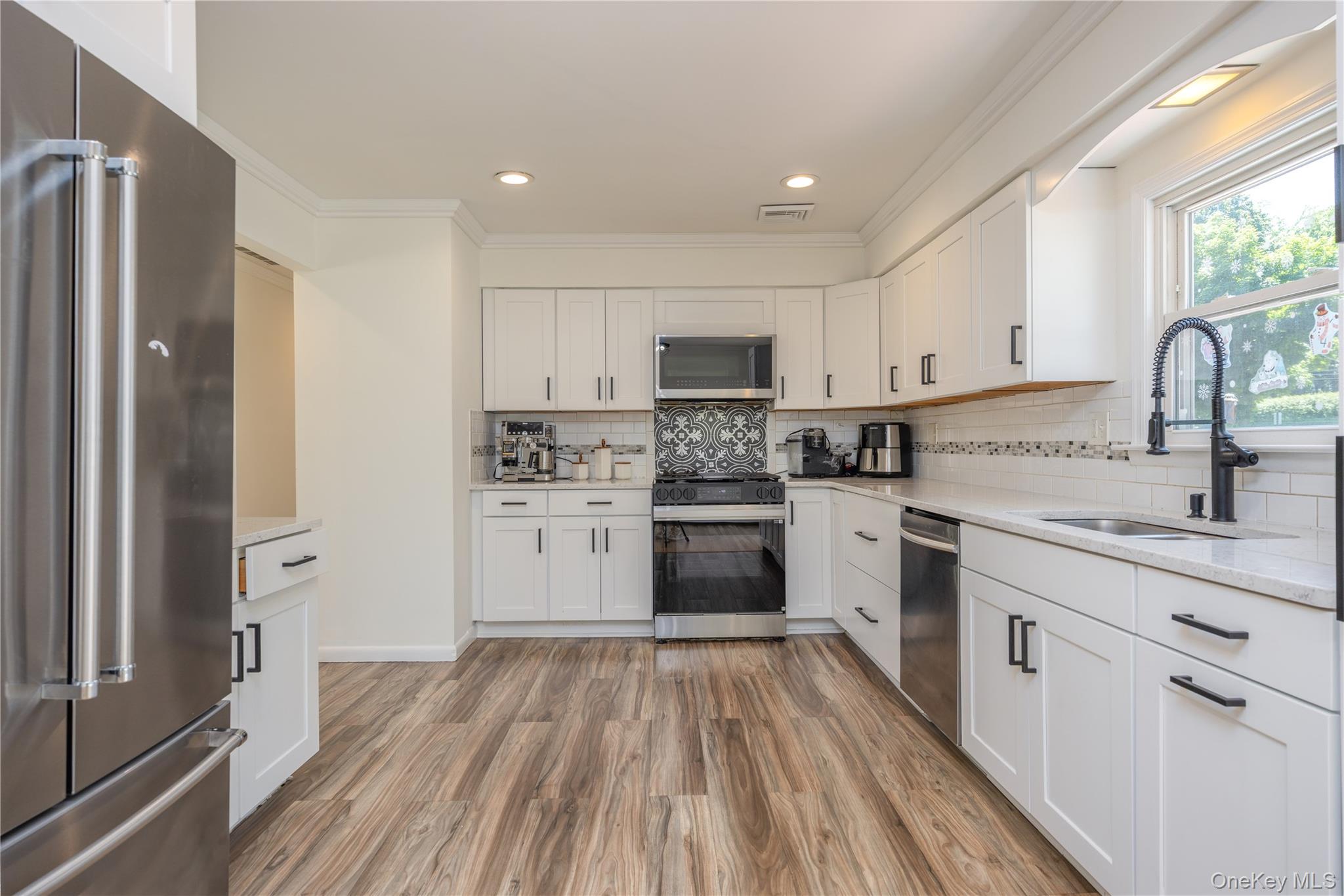 3709 Foothill Street – For Sale photo 3