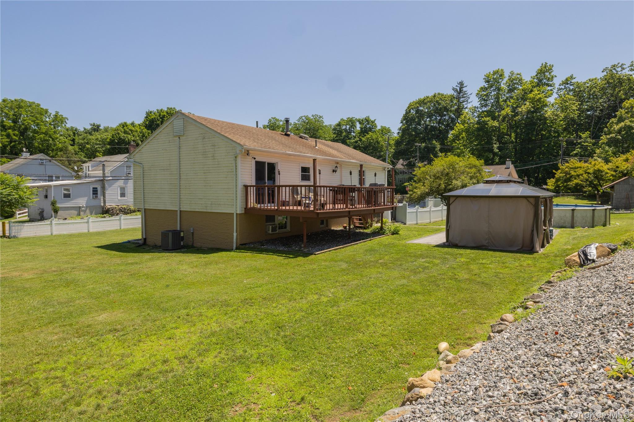 3709 Foothill Street – For Sale photo 32