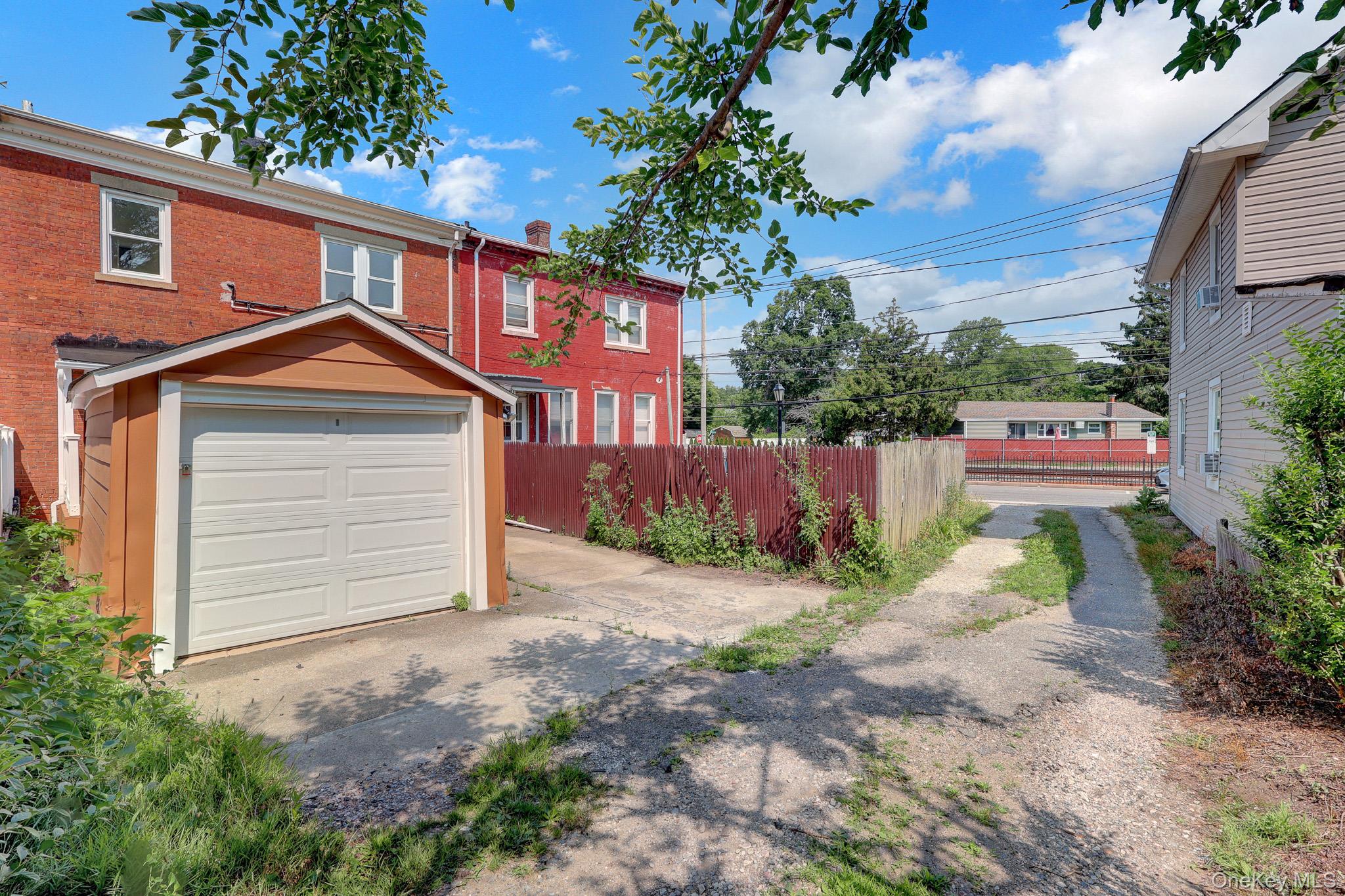 5 Columbia Street – For Sale photo 28