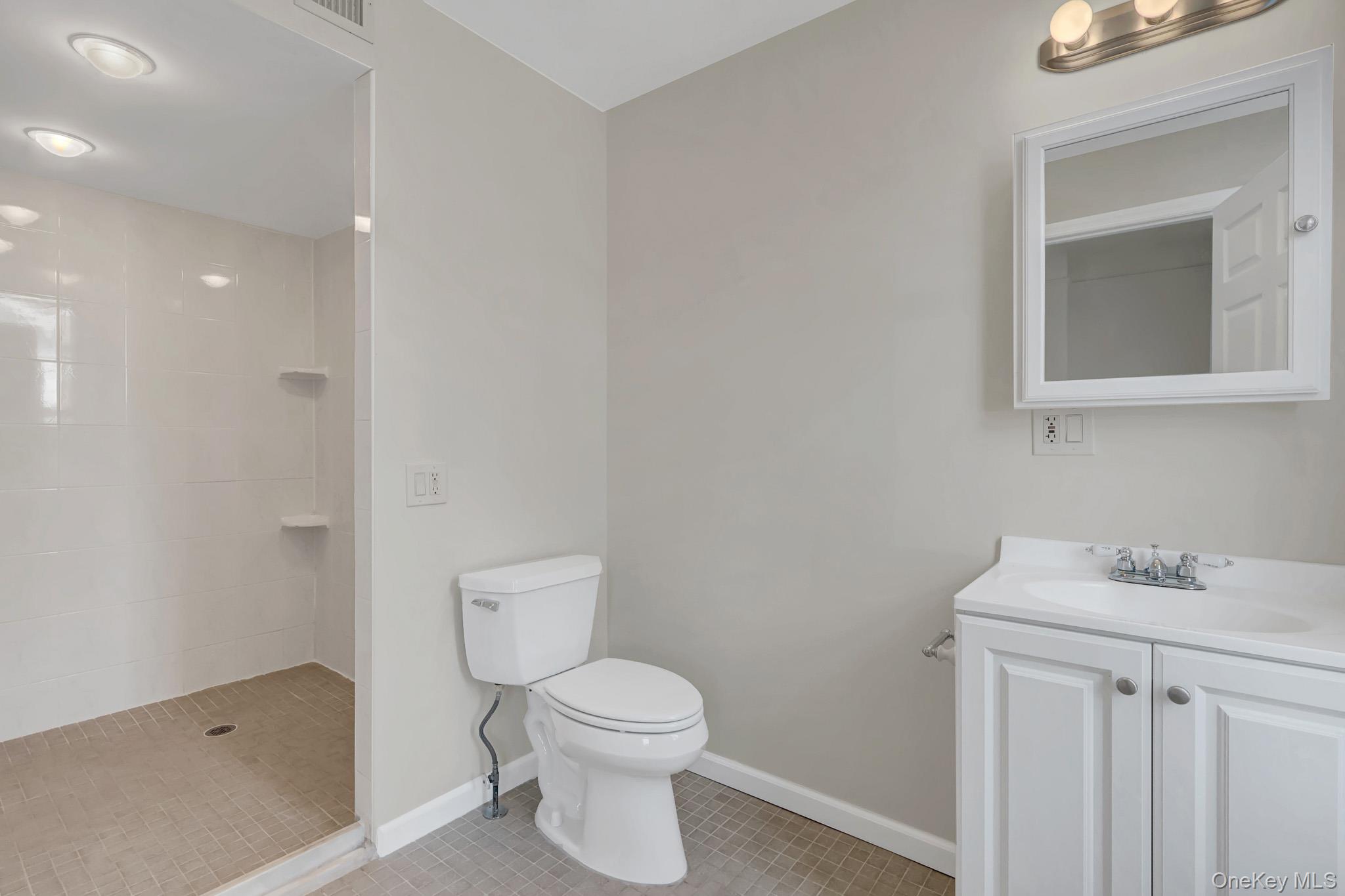 5 Columbia Street – For Sale photo 12