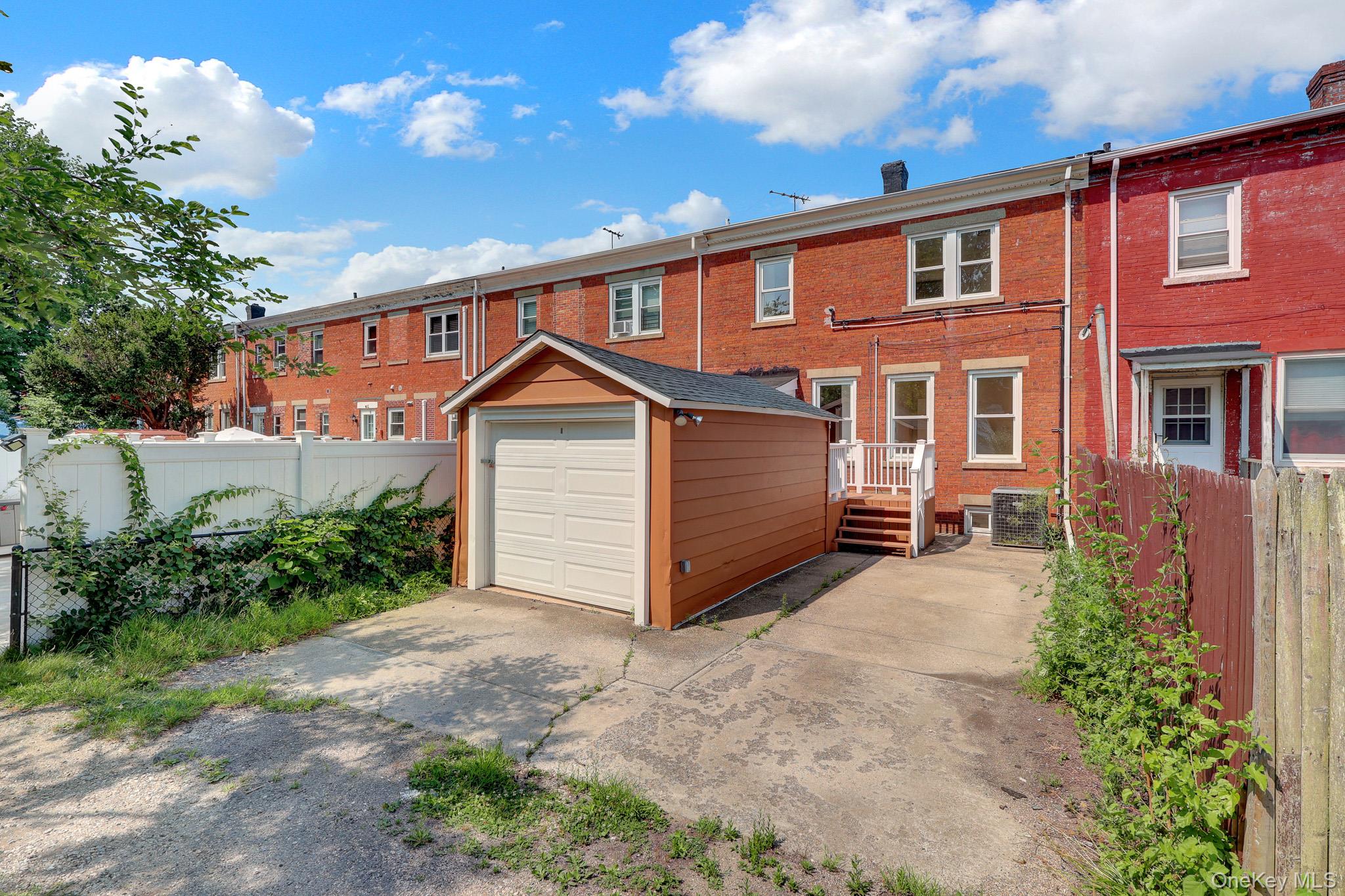 5 Columbia Street – For Sale photo 26