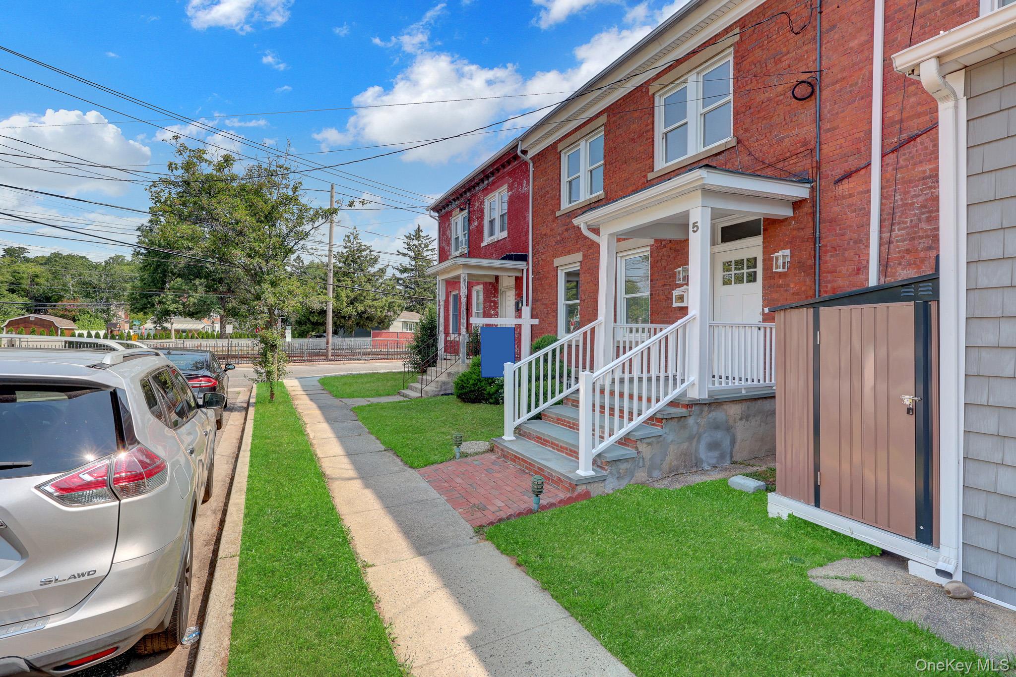 5 Columbia Street – For Sale photo 3
