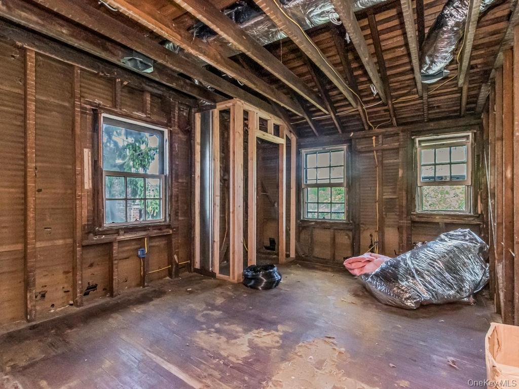 484 E 5th Street – For Sale photo 8