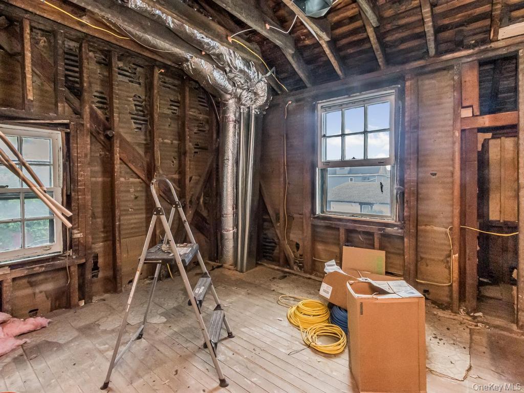 484 E 5th Street – For Sale photo 9