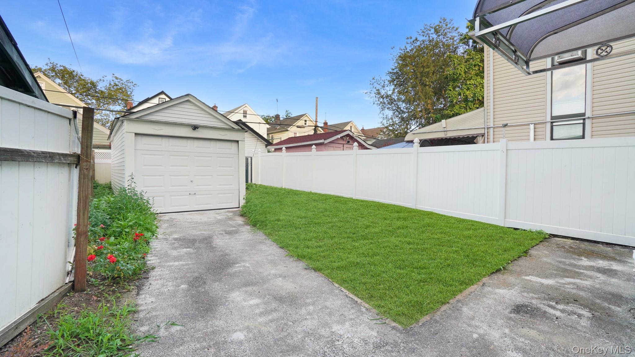 90-53 Francis Lewis Boulevard – For Sale photo 2