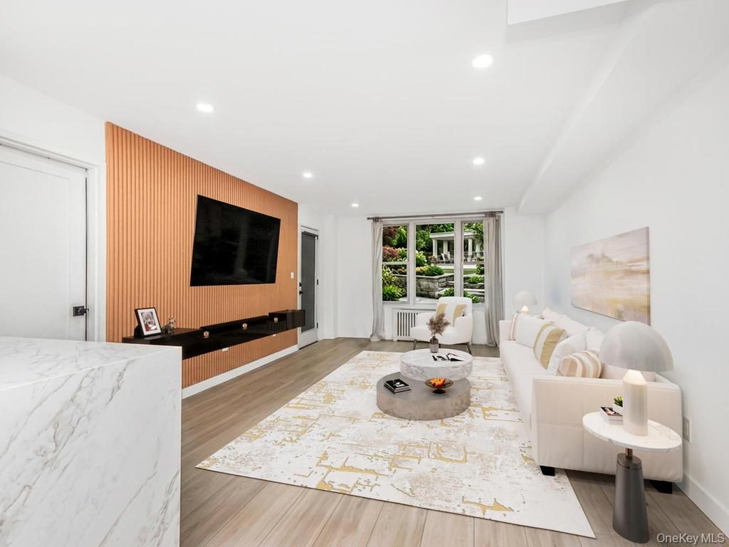2750 Johnson Avenue, Unit 4