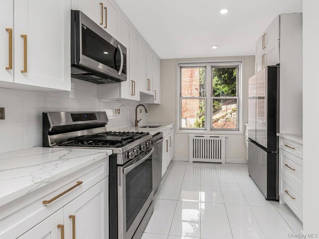 2750 Johnson Avenue, Unit 4 photo 6