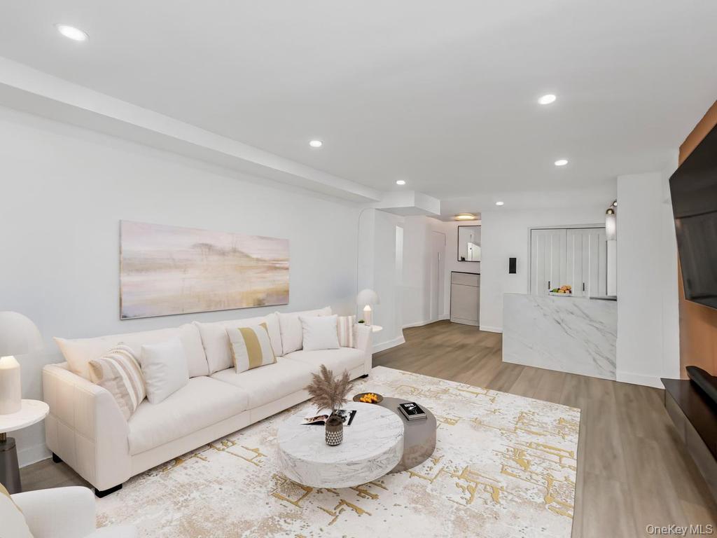 2750 Johnson Avenue, Unit 4 photo 2