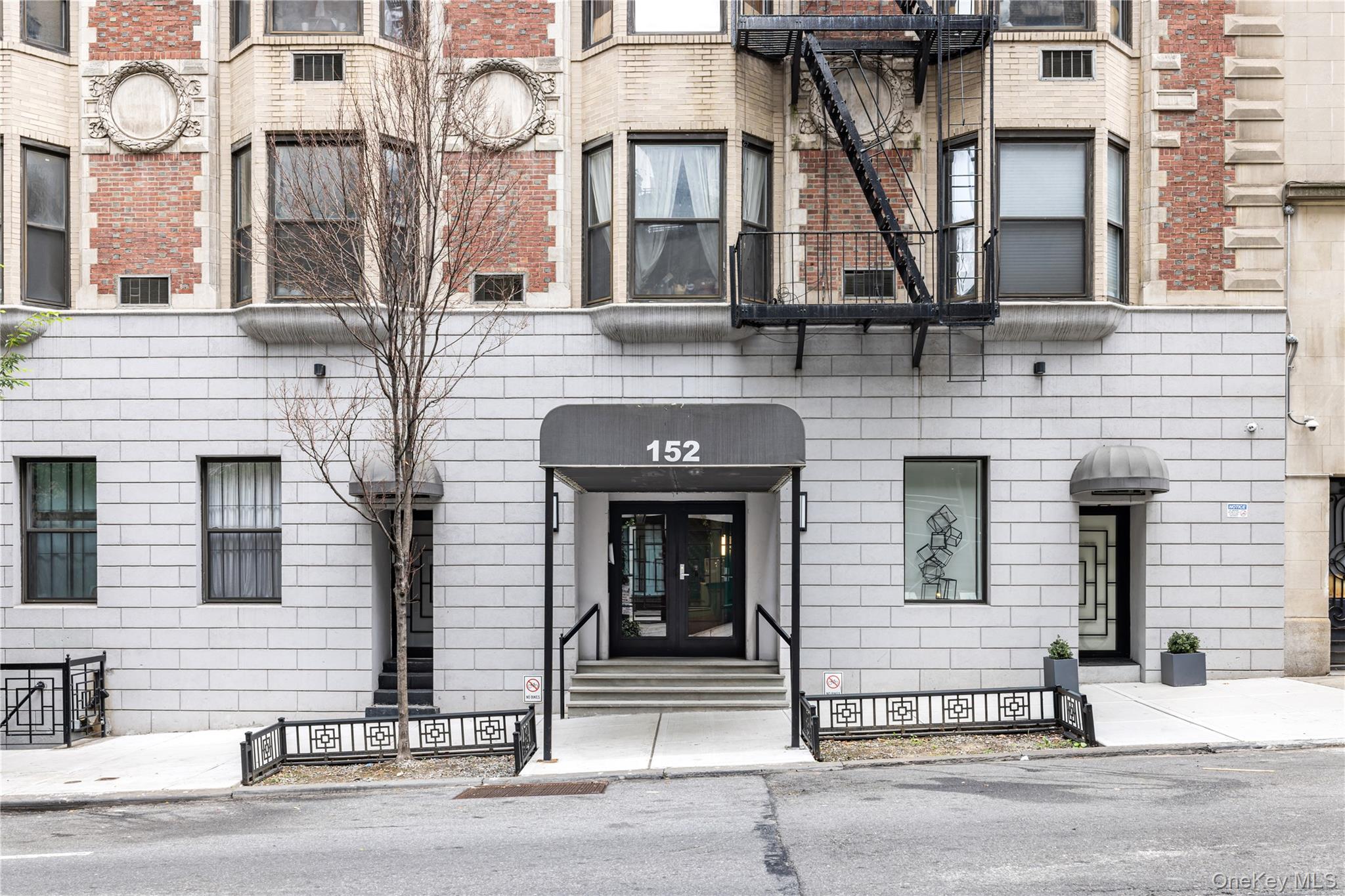 152 E 35th Street, Unit 5H