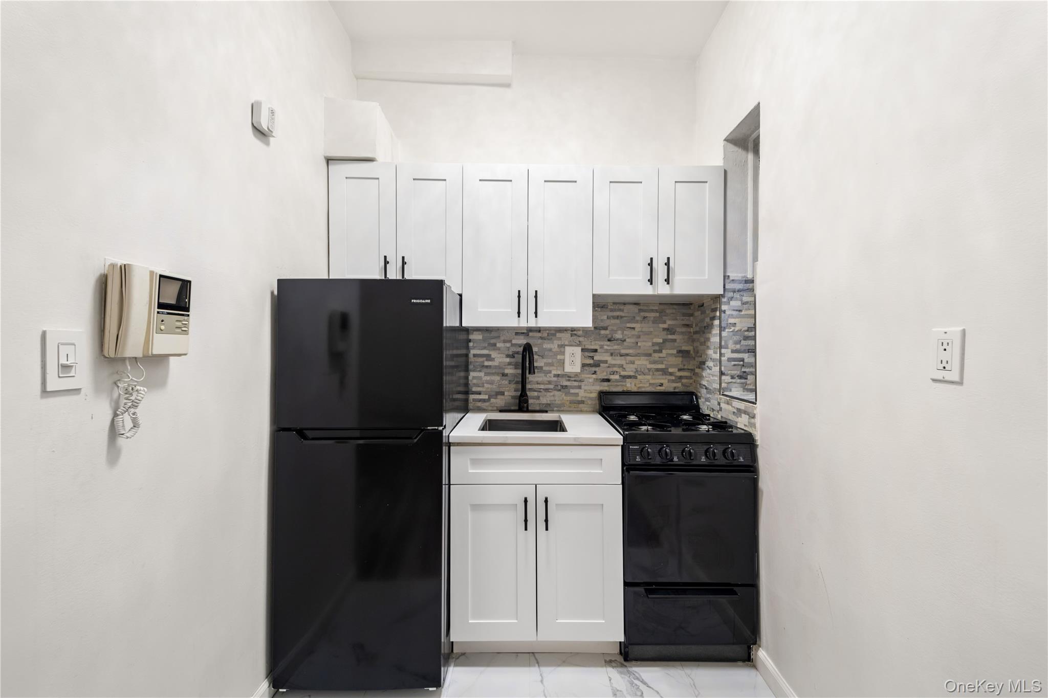 152 E 35th Street, Unit 5H photo 10