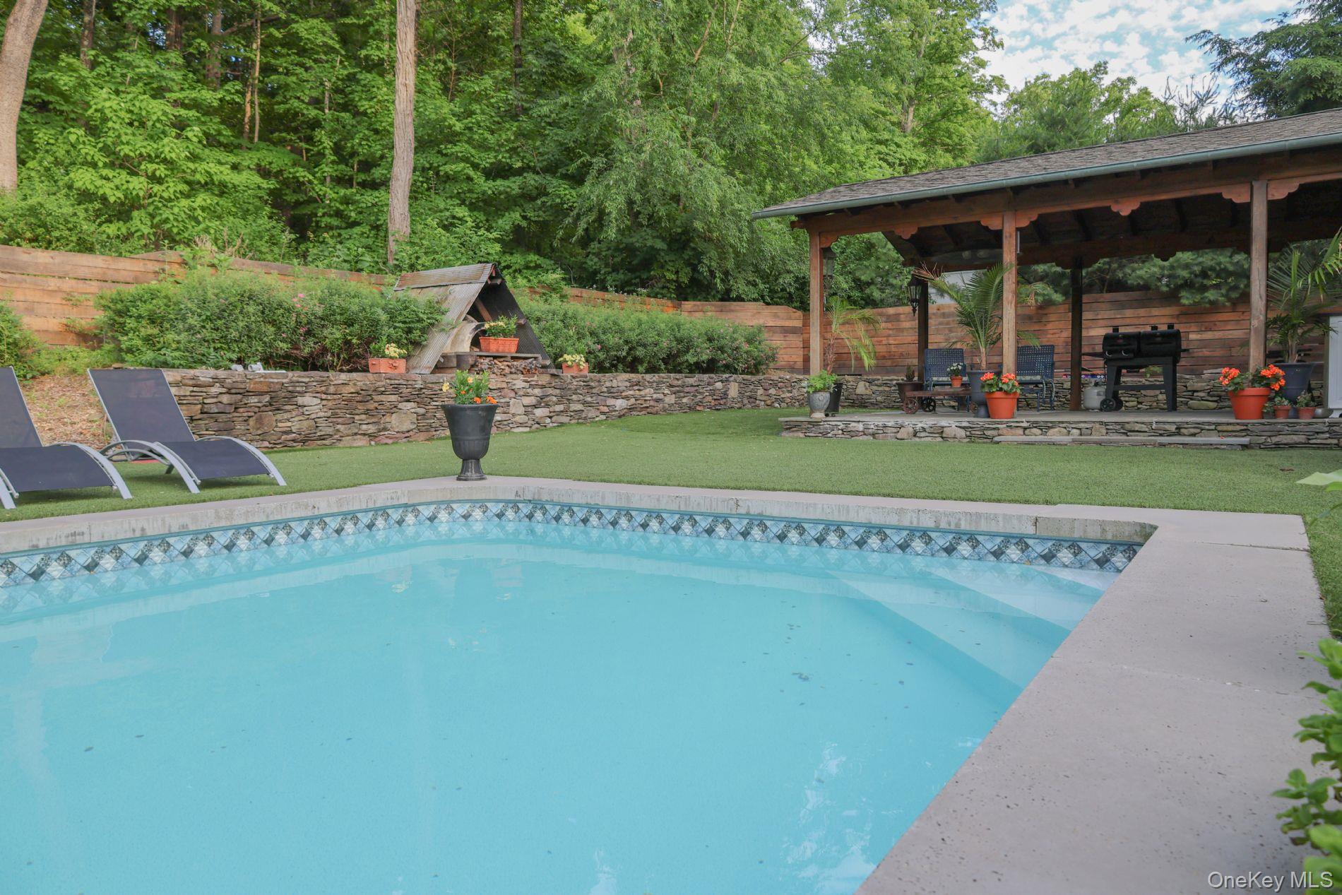 5012 Albany Post – For Sale photo 5