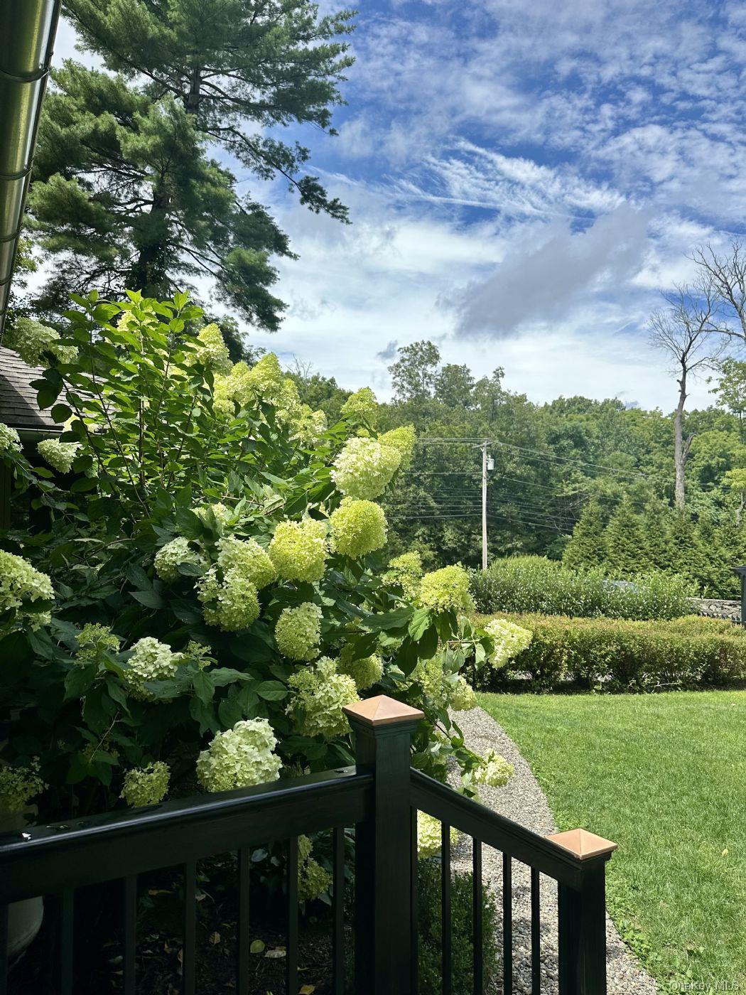 5012 Albany Post – For Sale photo 32