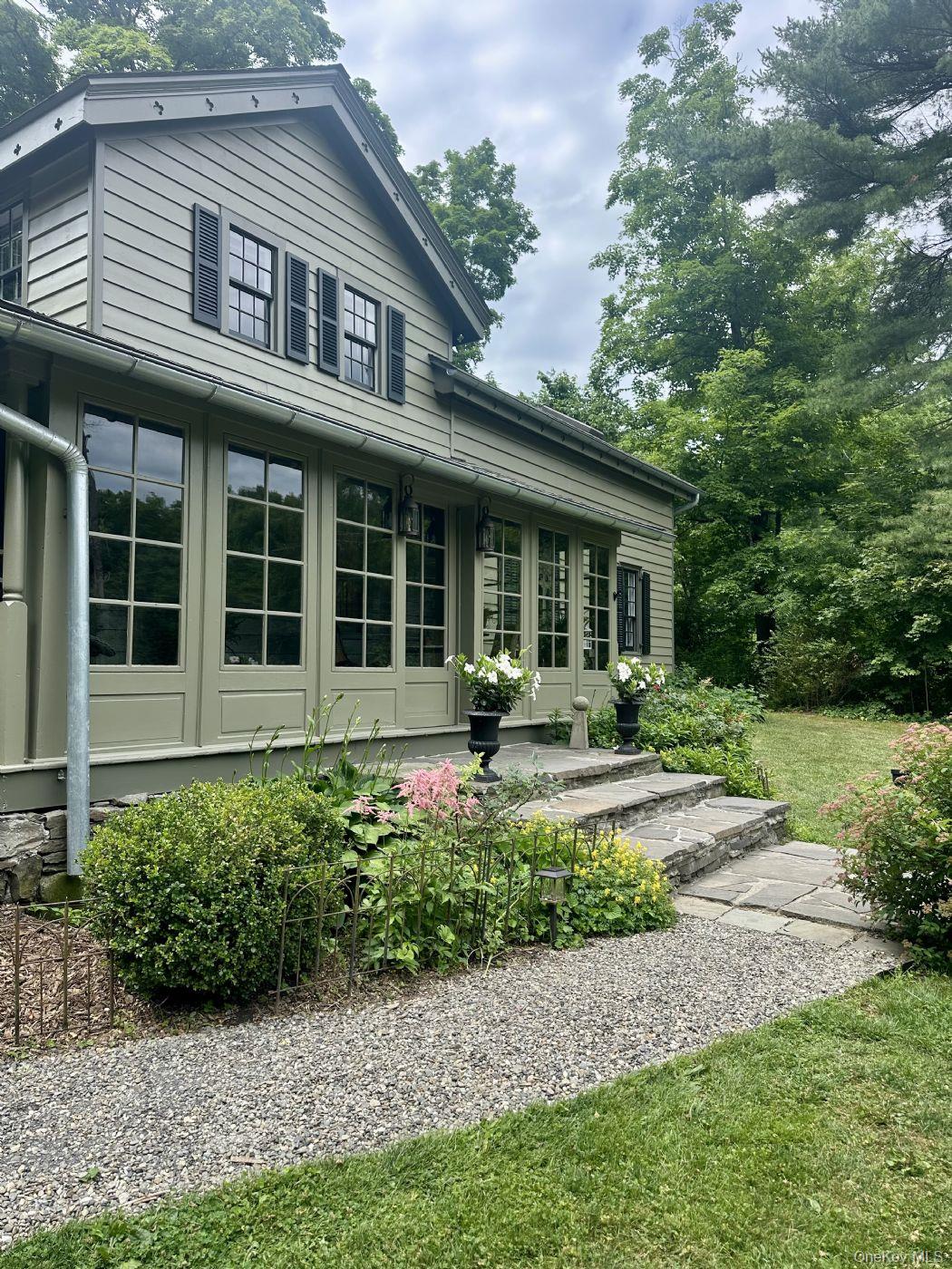 5012 Albany Post – For Sale photo 9
