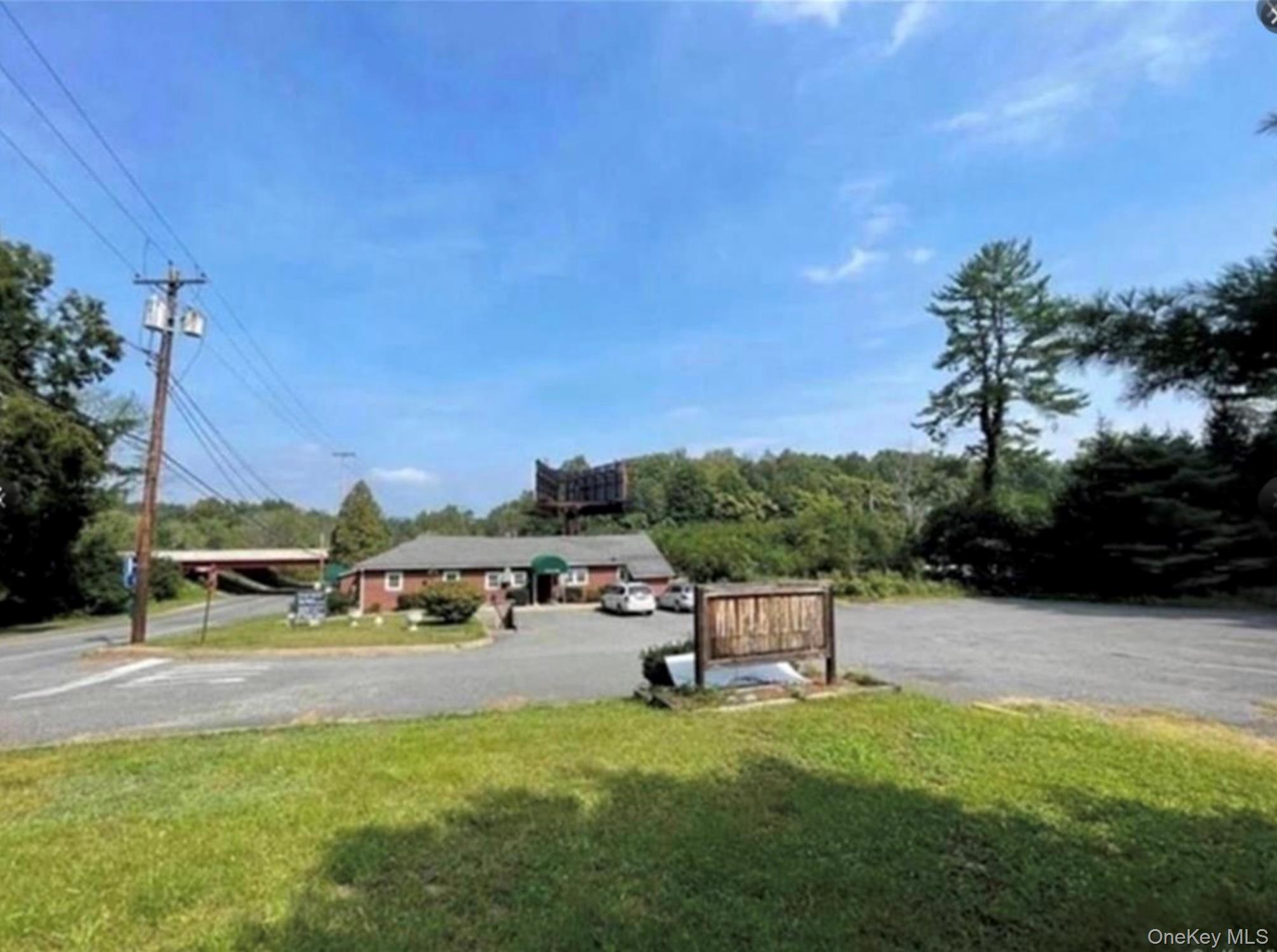 87 S Maple Avenue – For Sale photo 3