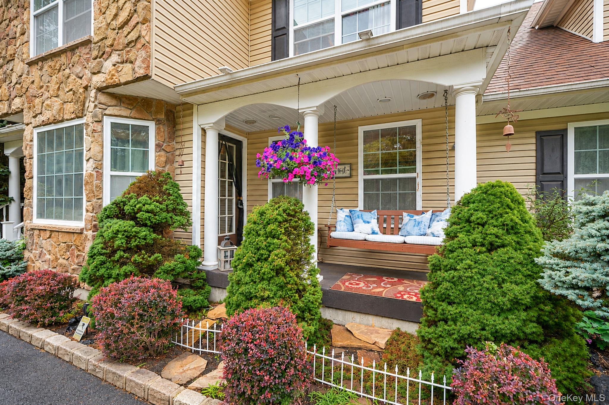 17 Holmes Avenue – For Sale photo 2