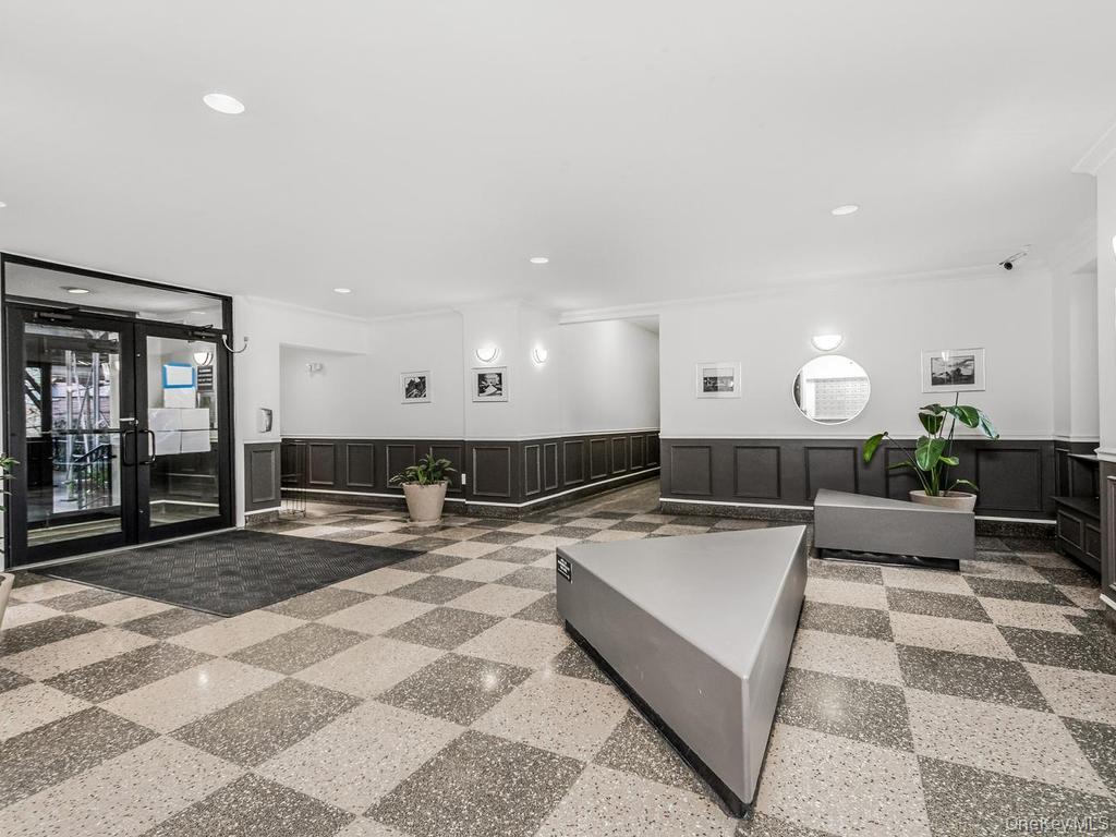 3840 Greystone Avenue, Unit 6P photo 17