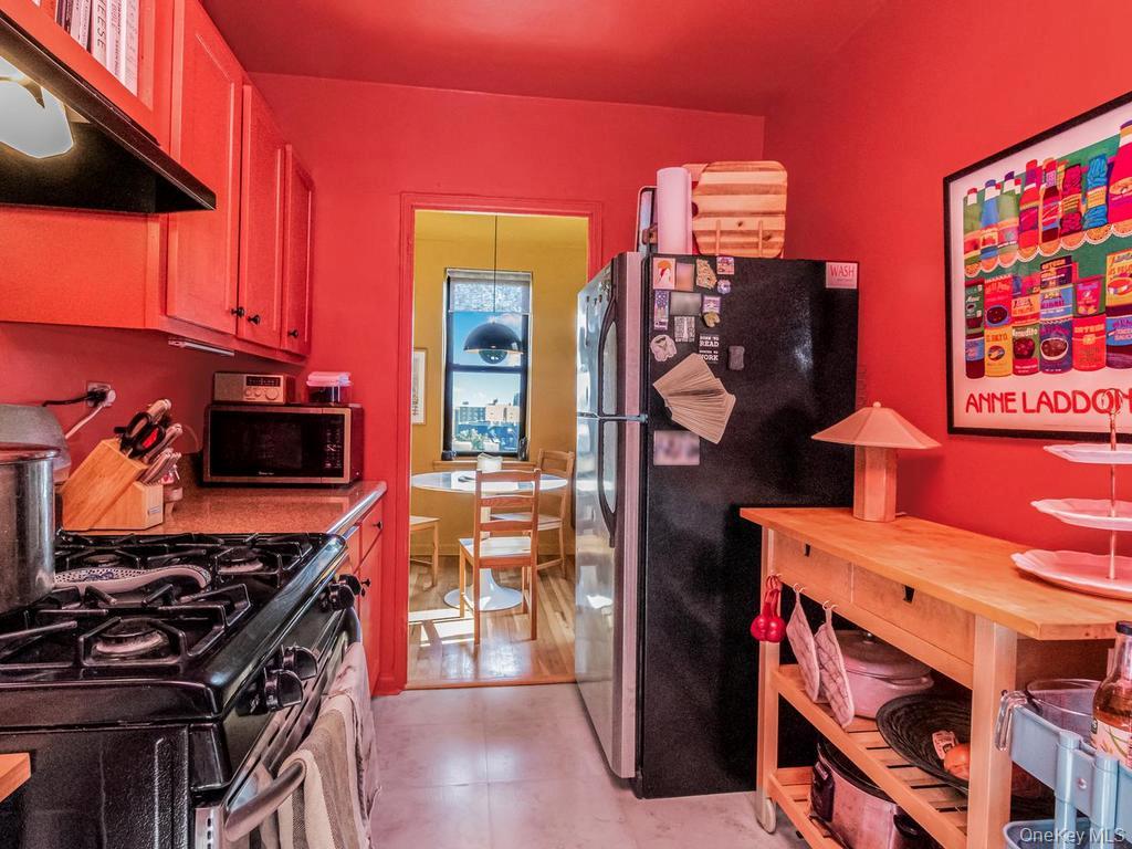 3840 Greystone Avenue, Unit 6P photo 6