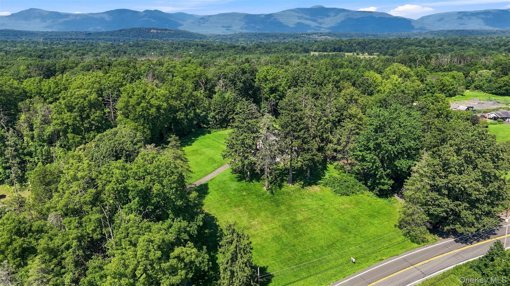 4073 Route 9W – For Sale photo 2