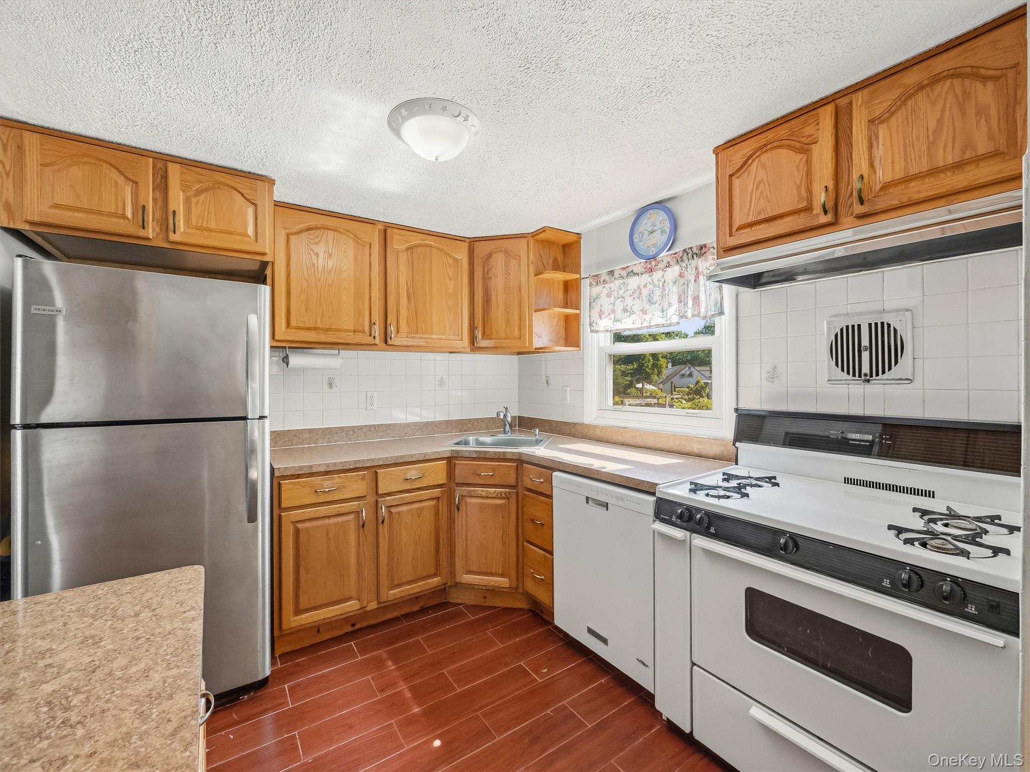 11 Hollow Drive – For Sale photo 11