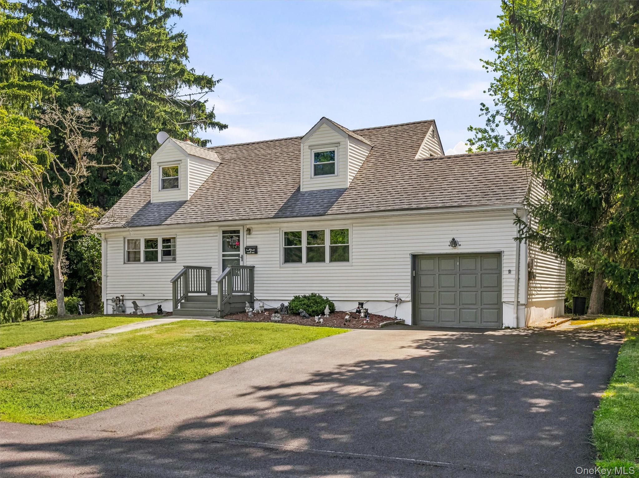 11 Hollow Drive – For Sale photo 3