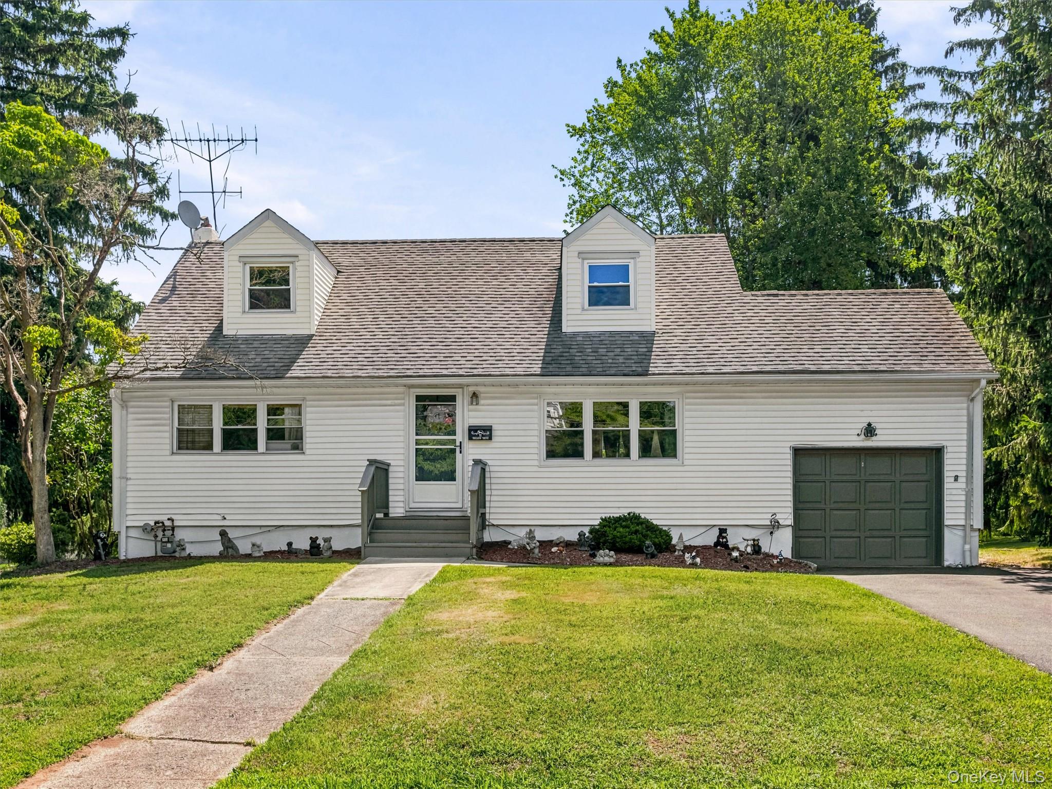 11 Hollow Drive – For Sale photo 2