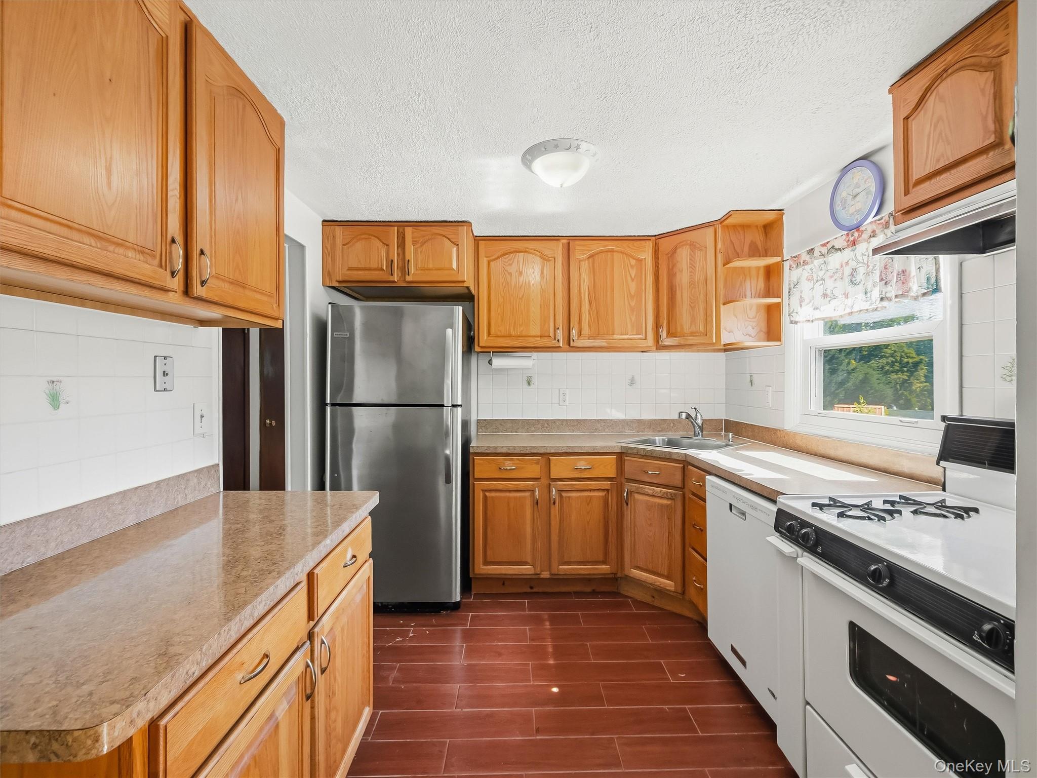 11 Hollow Drive – For Sale photo 9