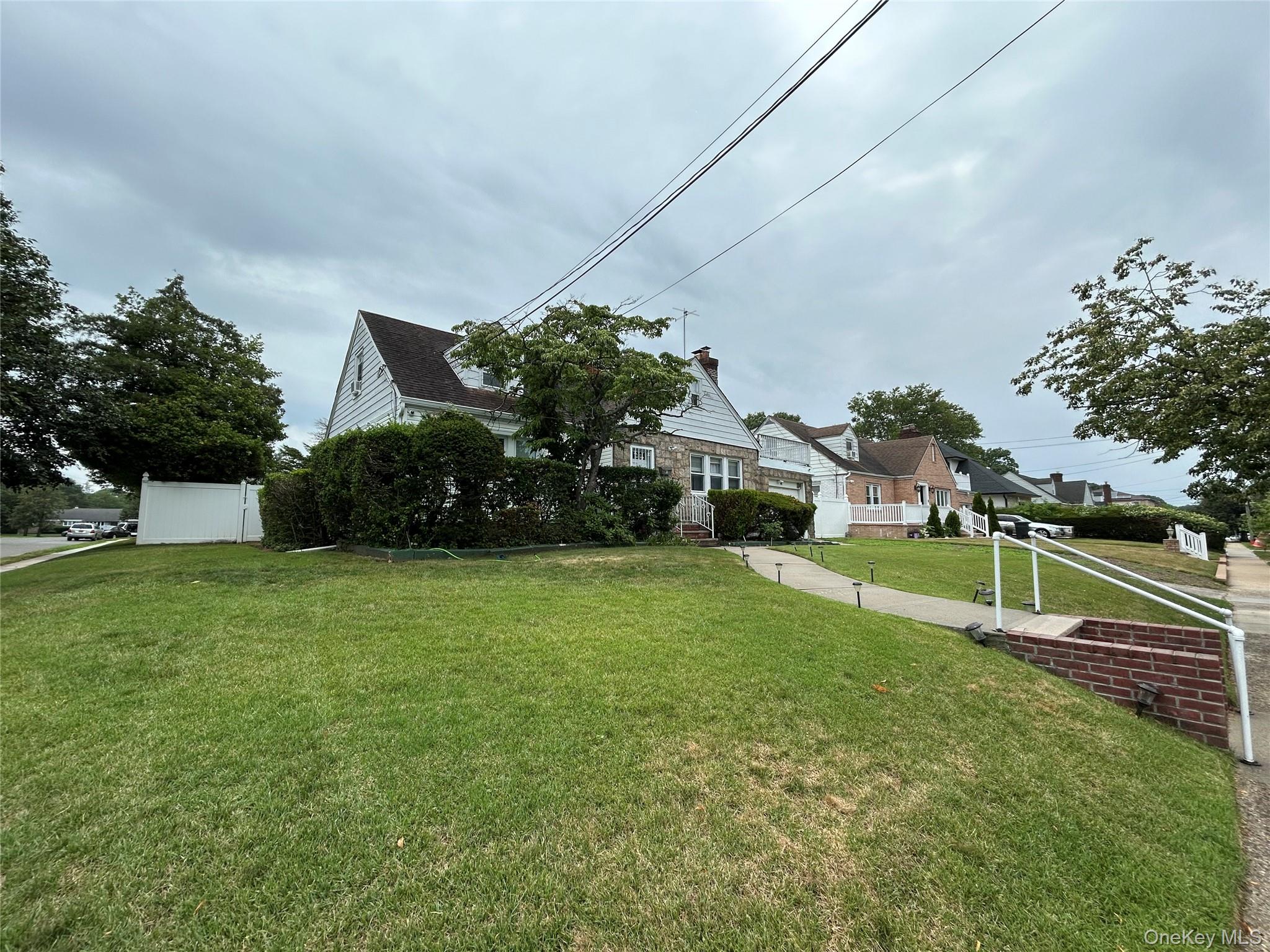 92 Melvin Avenue – For Sale photo 5