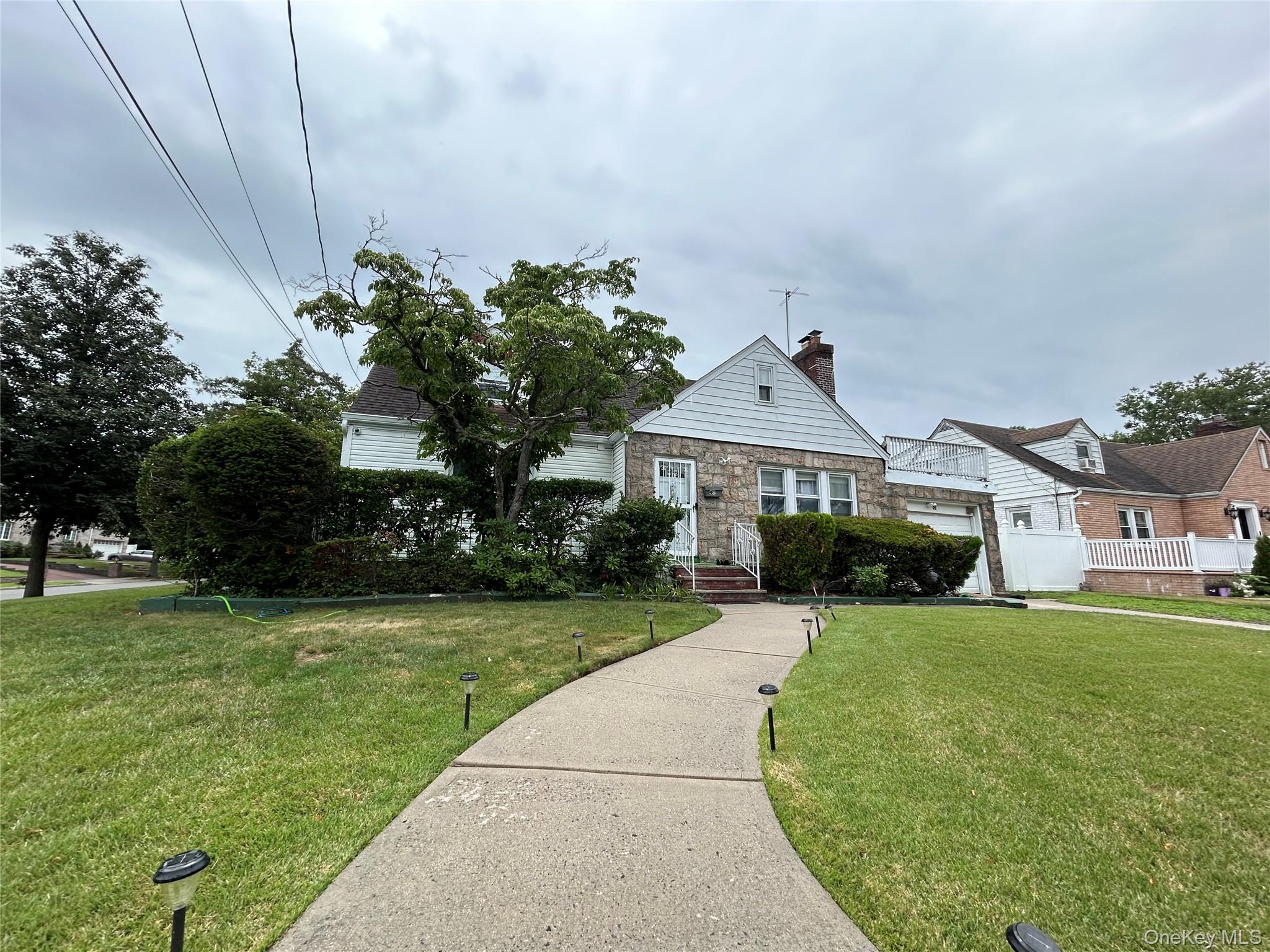 92 Melvin Avenue – For Sale photo 2