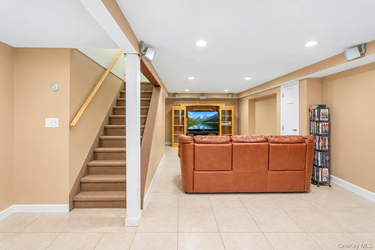 43 North Drive – For Sale photo 32