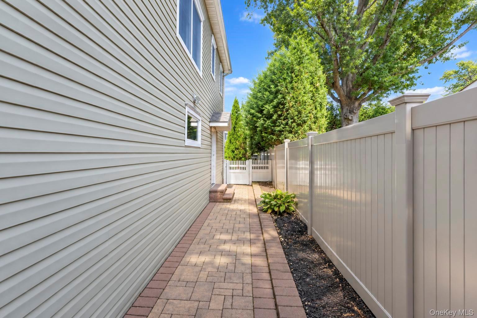 43 North Drive – For Sale photo 7