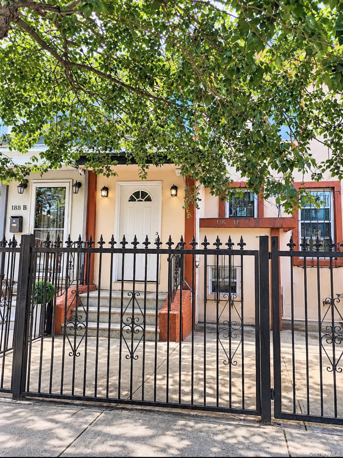 13817 102nd Avenue – For Sale