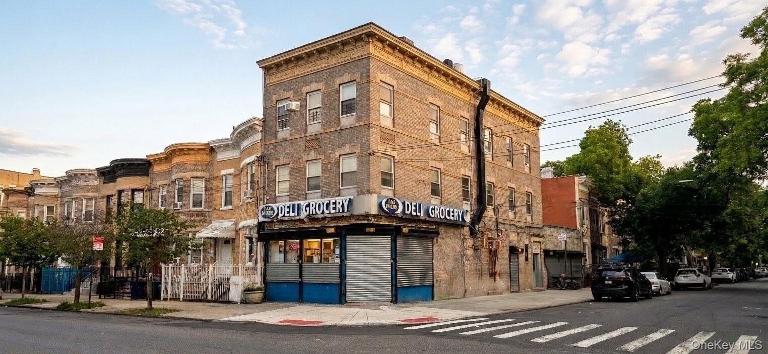576 Ridgewood Avenue – For Sale