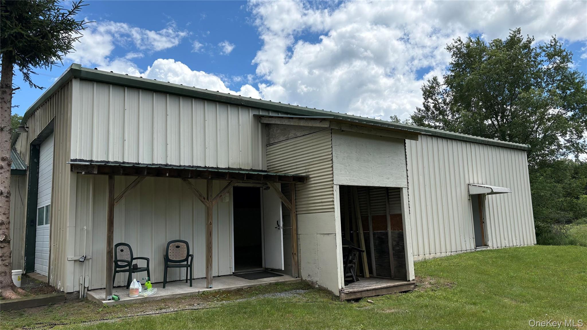 438 Debruce Rd – For Rent
