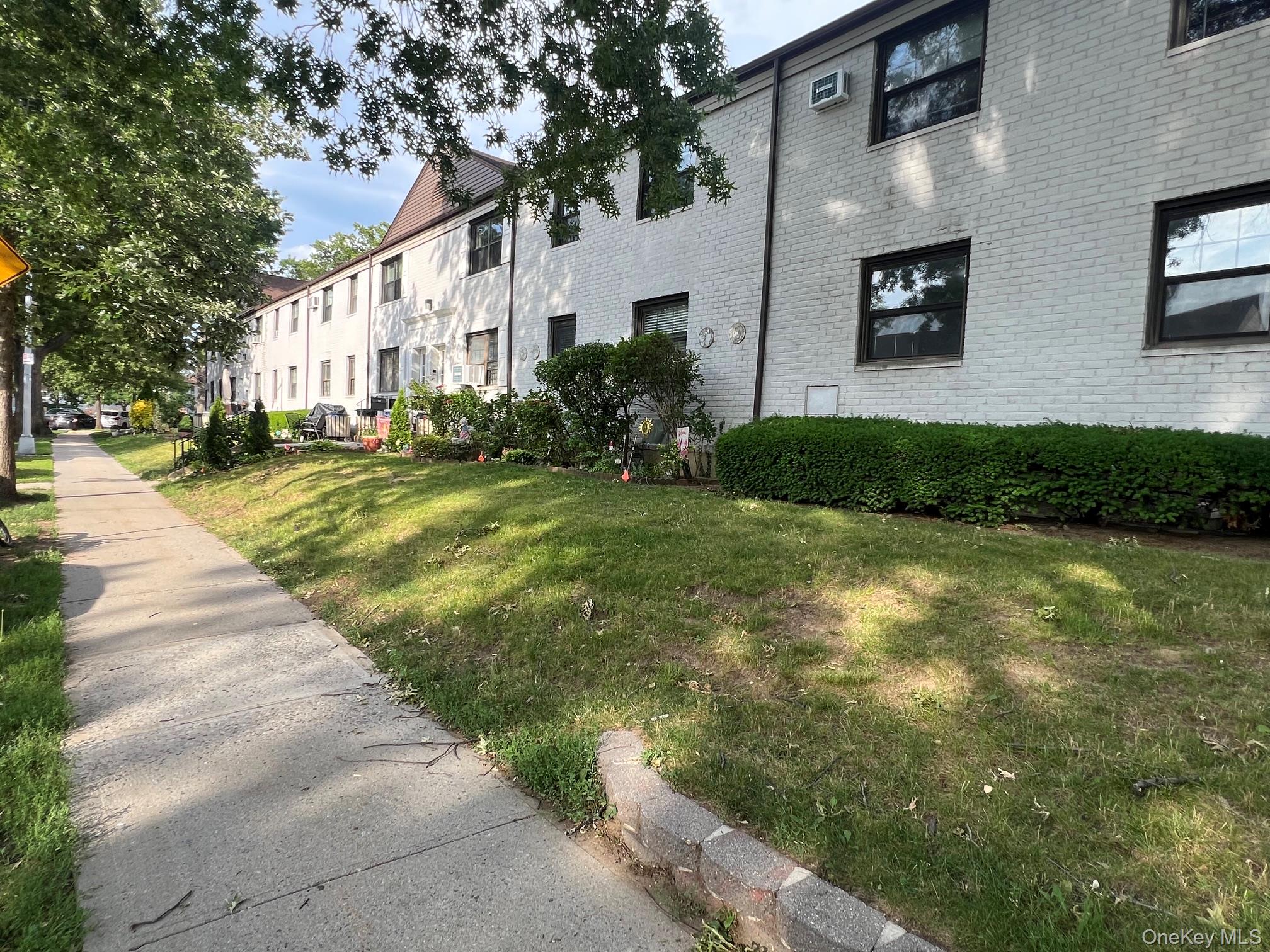 13604 68TH DRIVE, Unit A photo 17