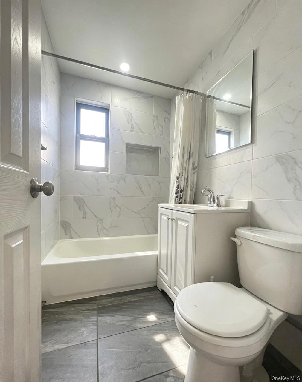 13604 68TH DRIVE, Unit A photo 2