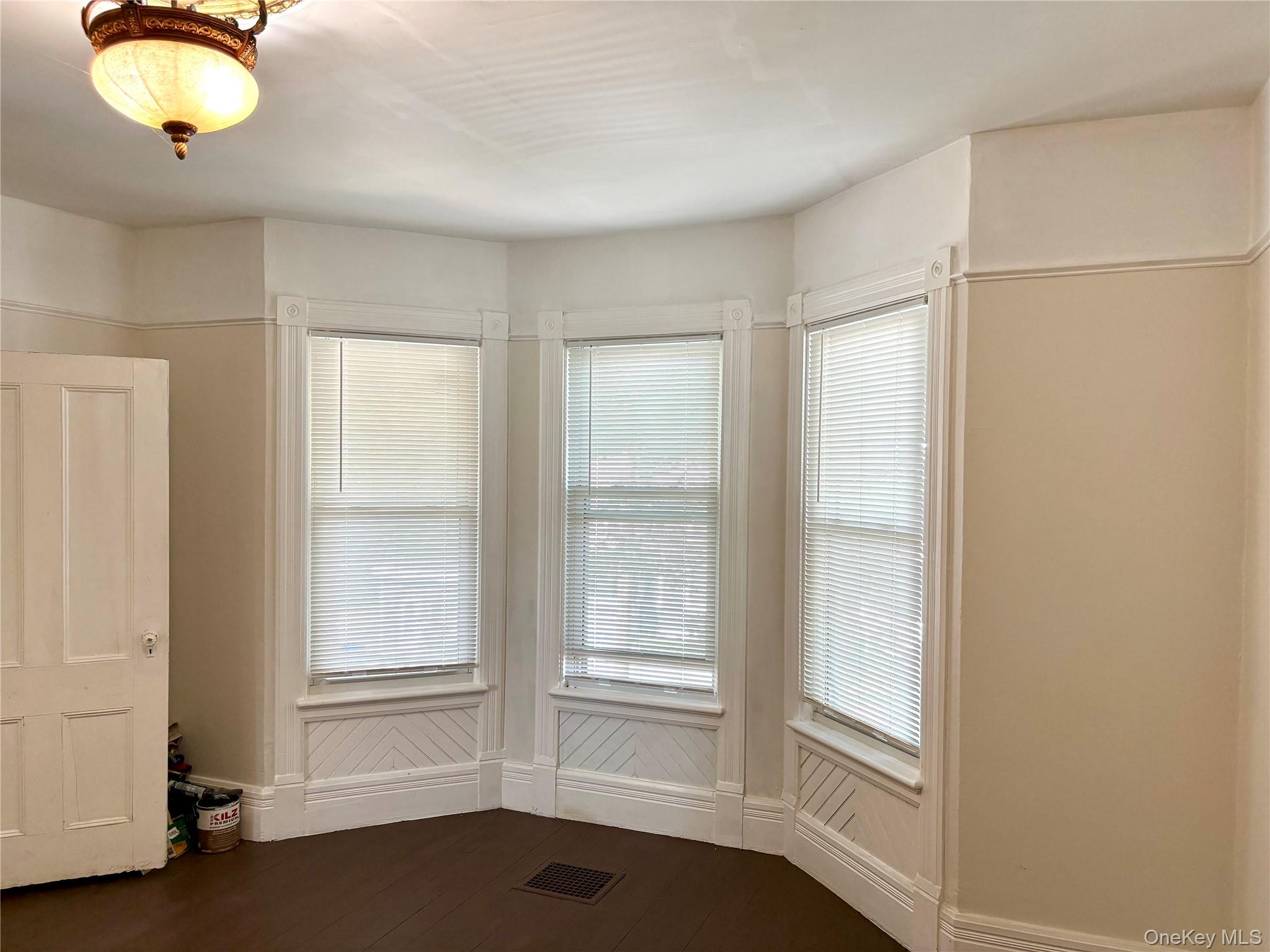 137 N Clinton Street – For Sale photo 14