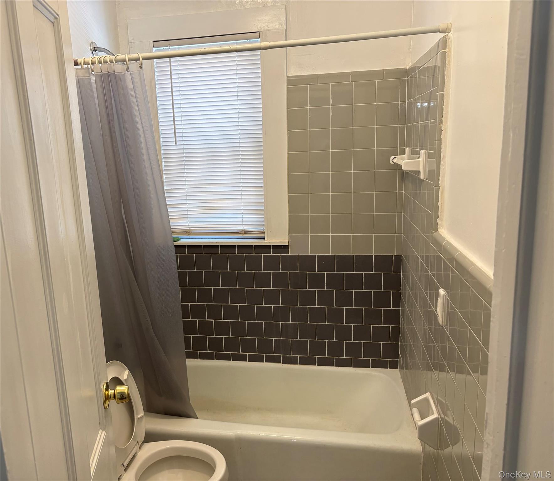 137 N Clinton Street – For Sale photo 22