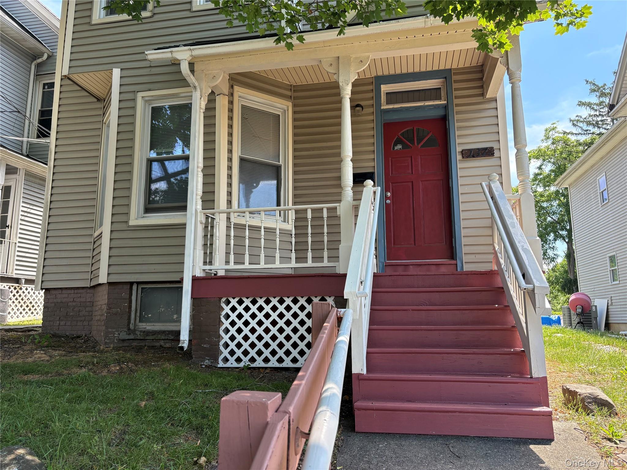 137 N Clinton Street – For Sale photo 2