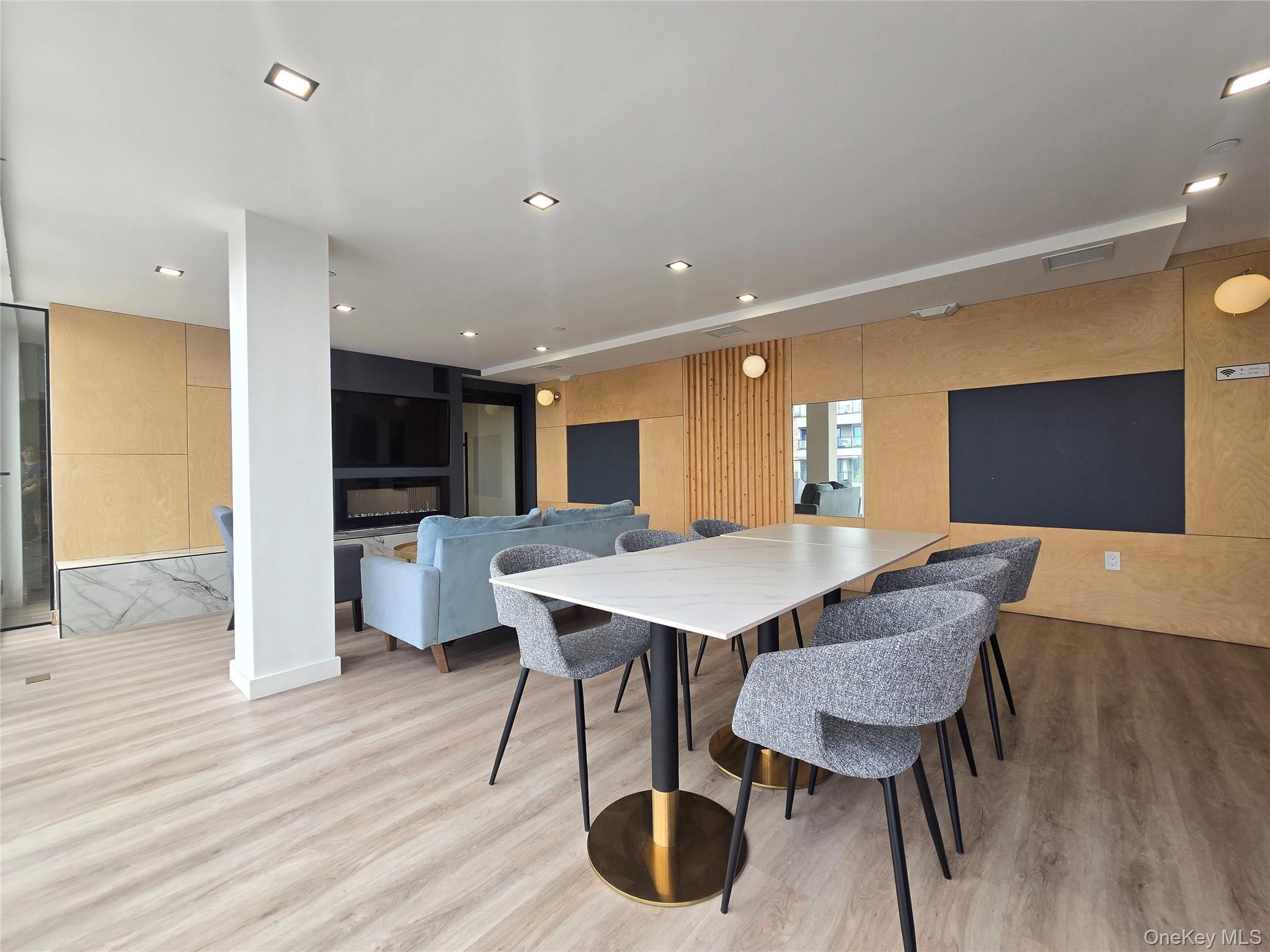618 Avenue H, Unit 7G photo 3