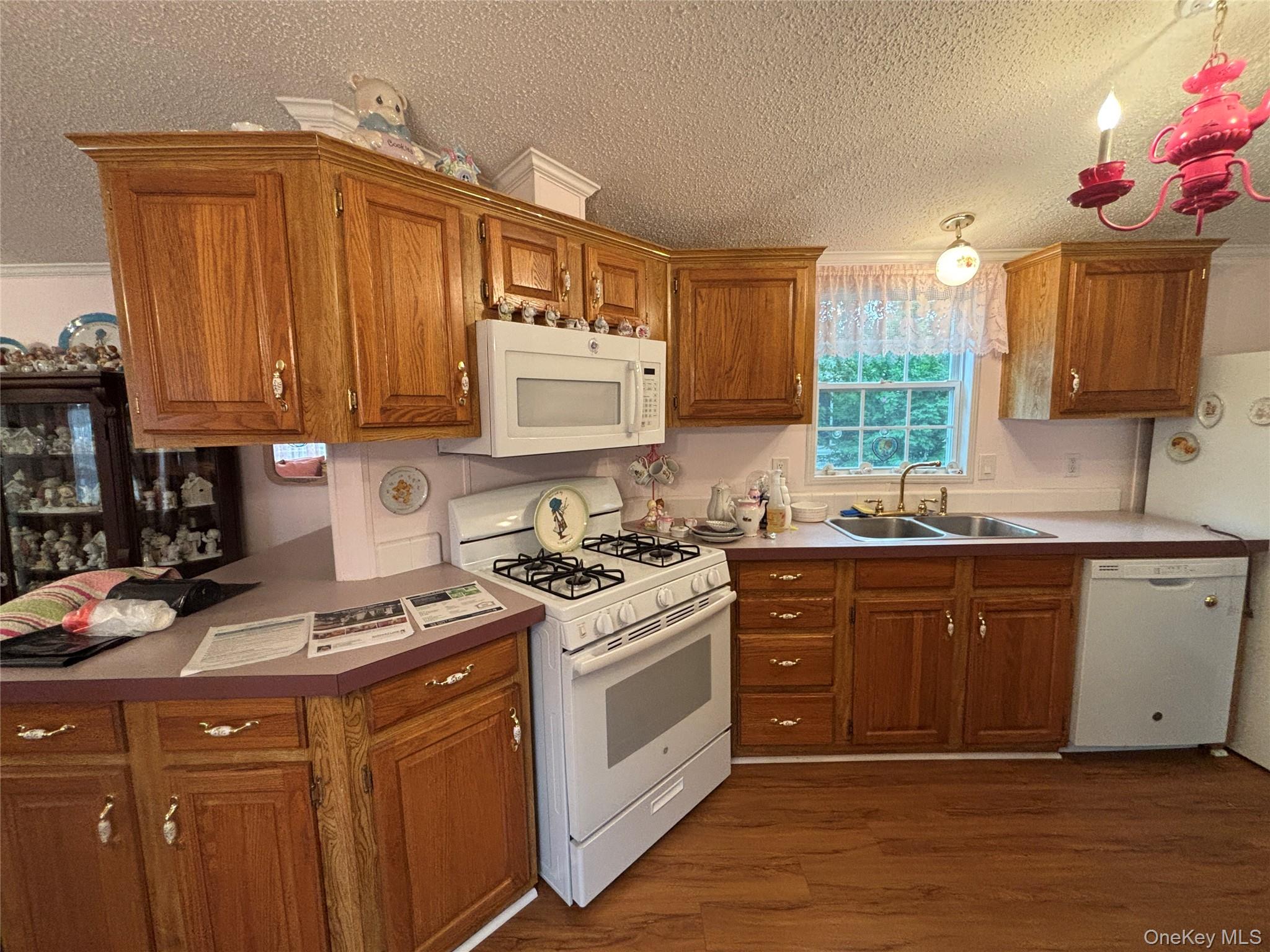 1661 Old Country Road, Unit 125 photo 13