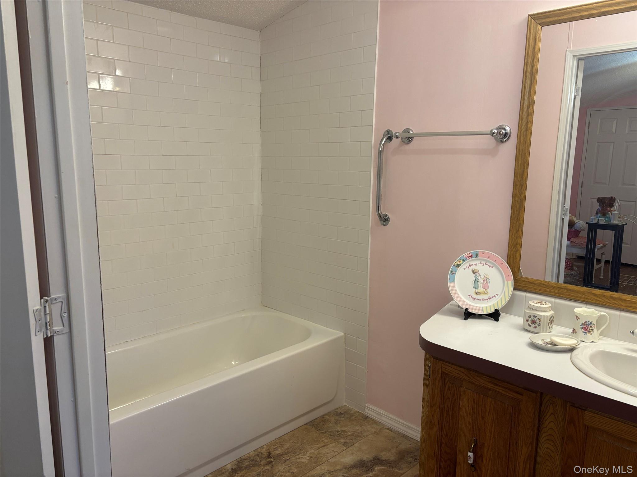 1661 Old Country Road, Unit 125 photo 30