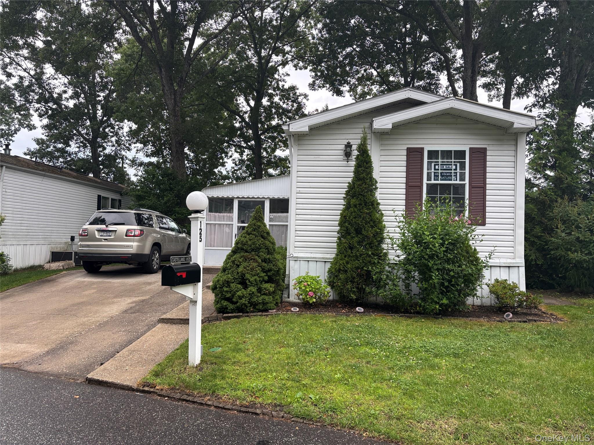 1661 Old Country Road, Unit 125