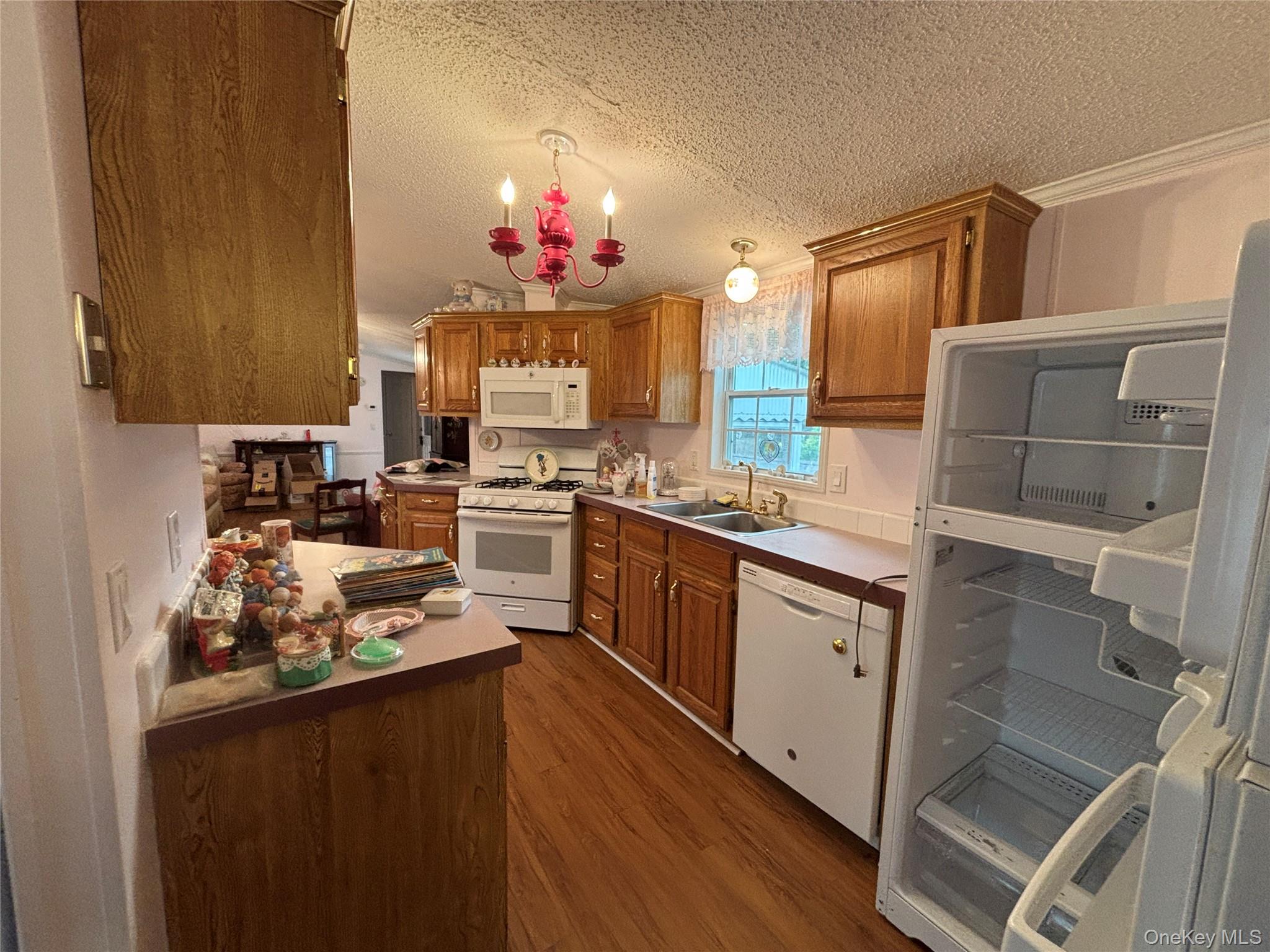 1661 Old Country Road, Unit 125 photo 17